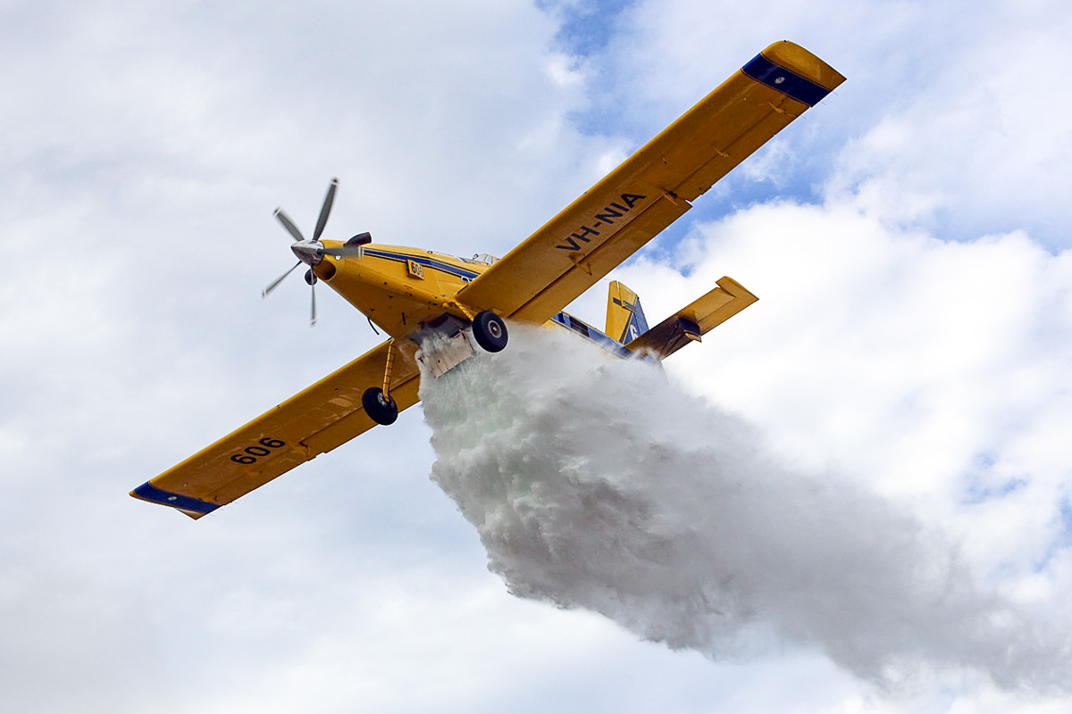 Fighting airplane largest firefighting world california