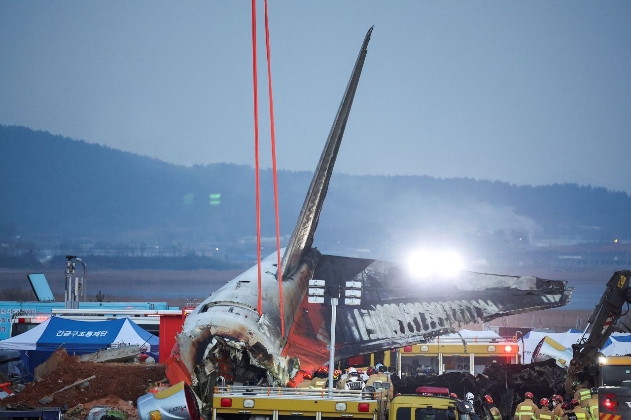 Plane crashes south korea