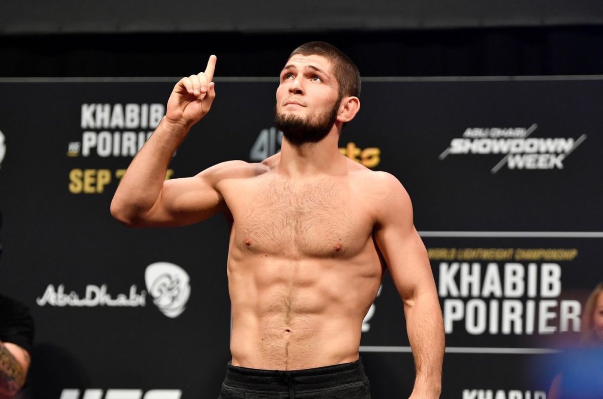 Why was khabib removed from plane