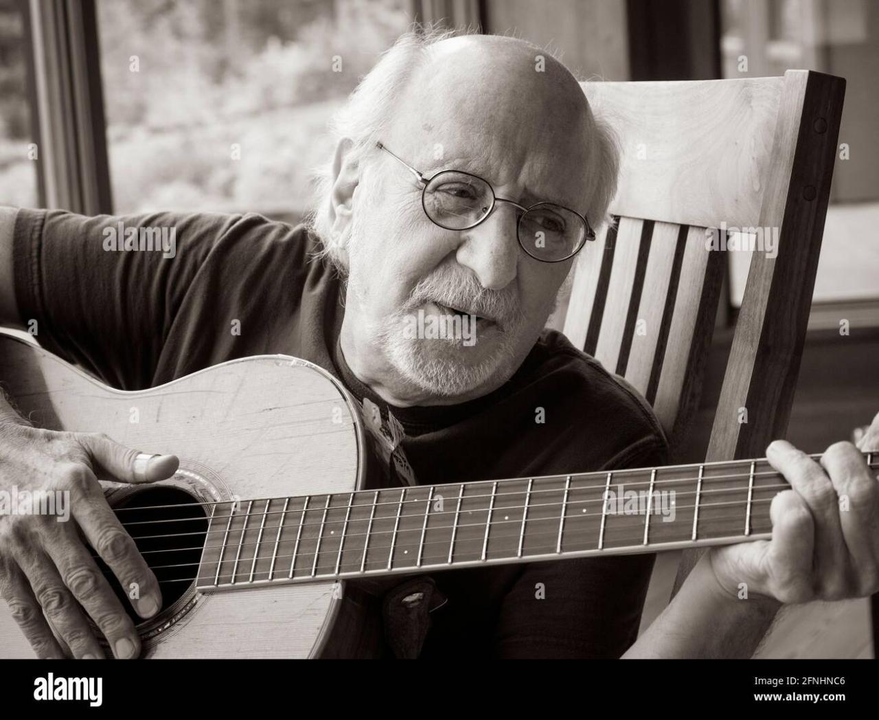 Folk icon Peter Yarrow '59, of Peter, Paul and Mary, dies at 86