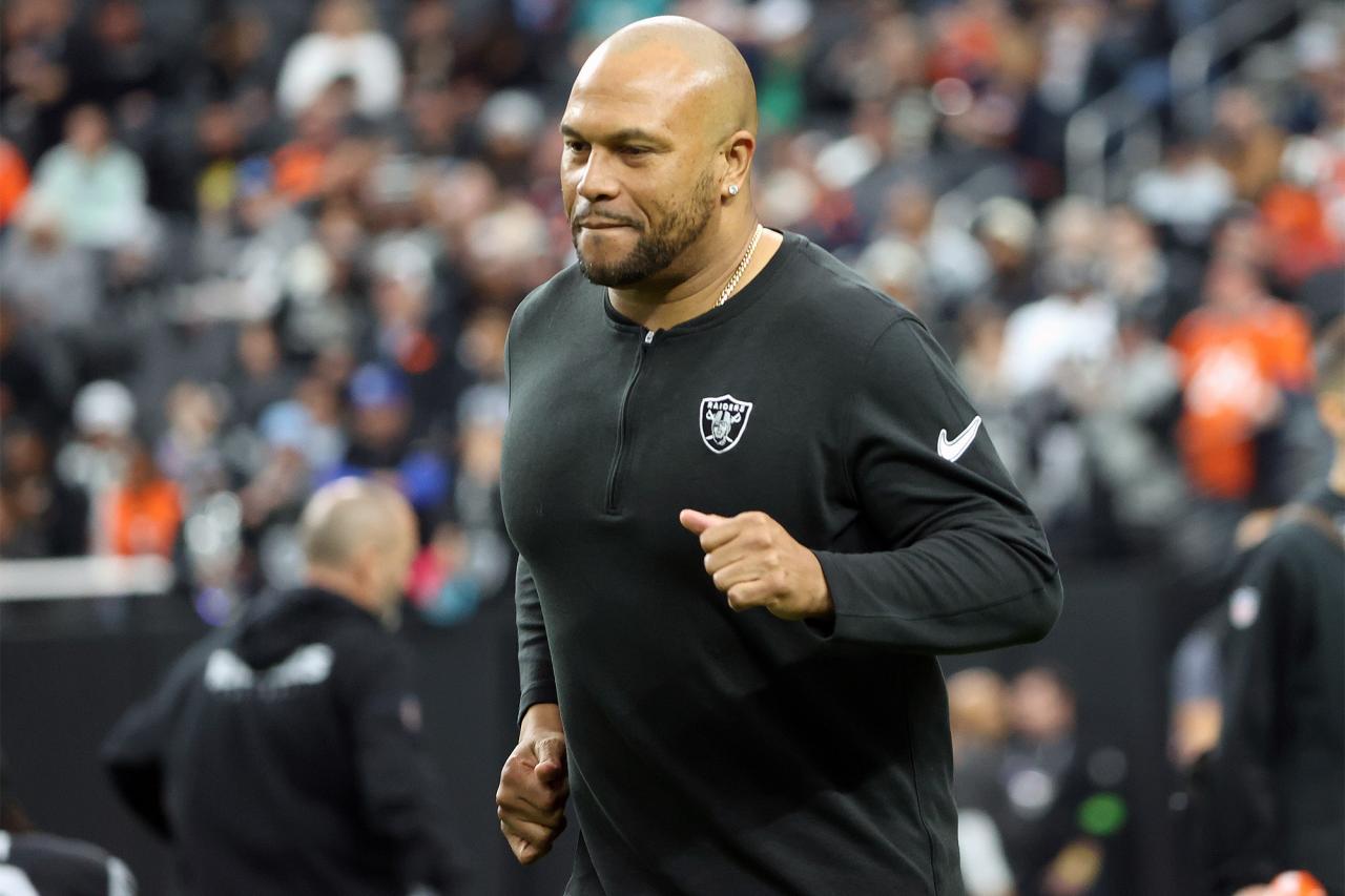 Raiders fire head coach Antonio Pierce after 4-13 season