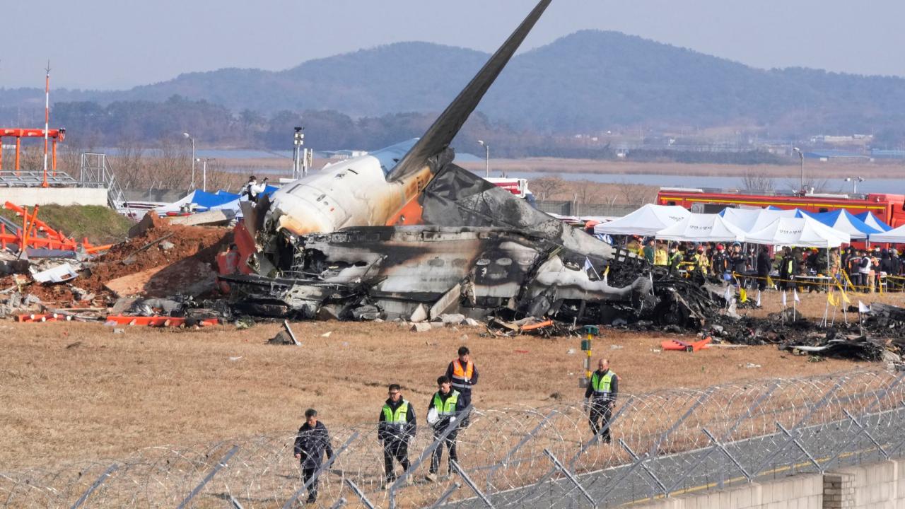 South korean plane crashes