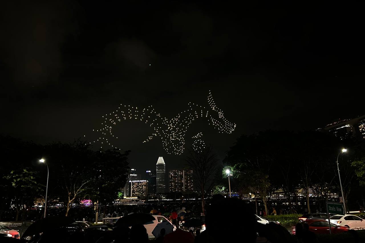 Shanghai's best dragon-themed drone light show